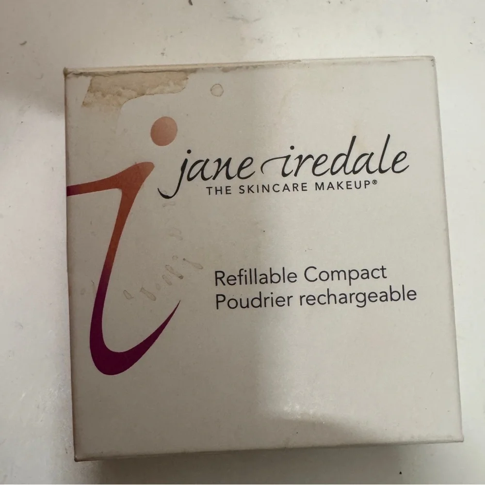 Jane Iredale Refillable Compact Poudrier rechargeable Silver